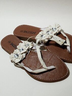 White Thong Sandals Ruffle Rhinestone NWT Sz: 8